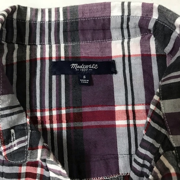 Madewell Button Down Top with Front Pockets - Picture 3 of 7